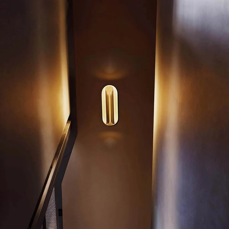 DCWéditions Rosalie LED Wandleuchte Blattgold