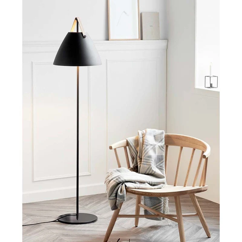 Stehlampe Strap Schwarz