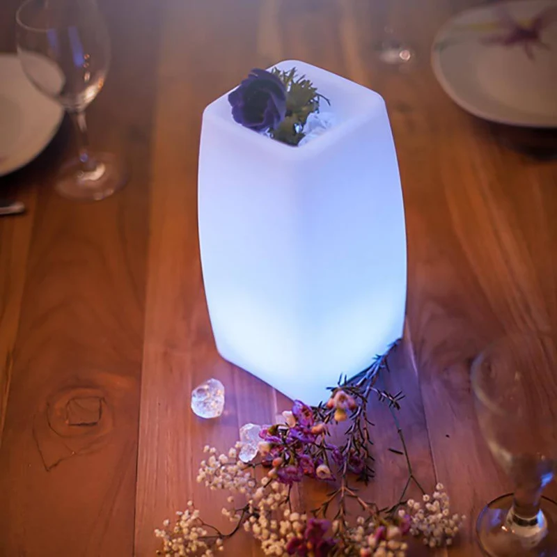 Akku LED-Tischlampe Stele mit App-Steuerung