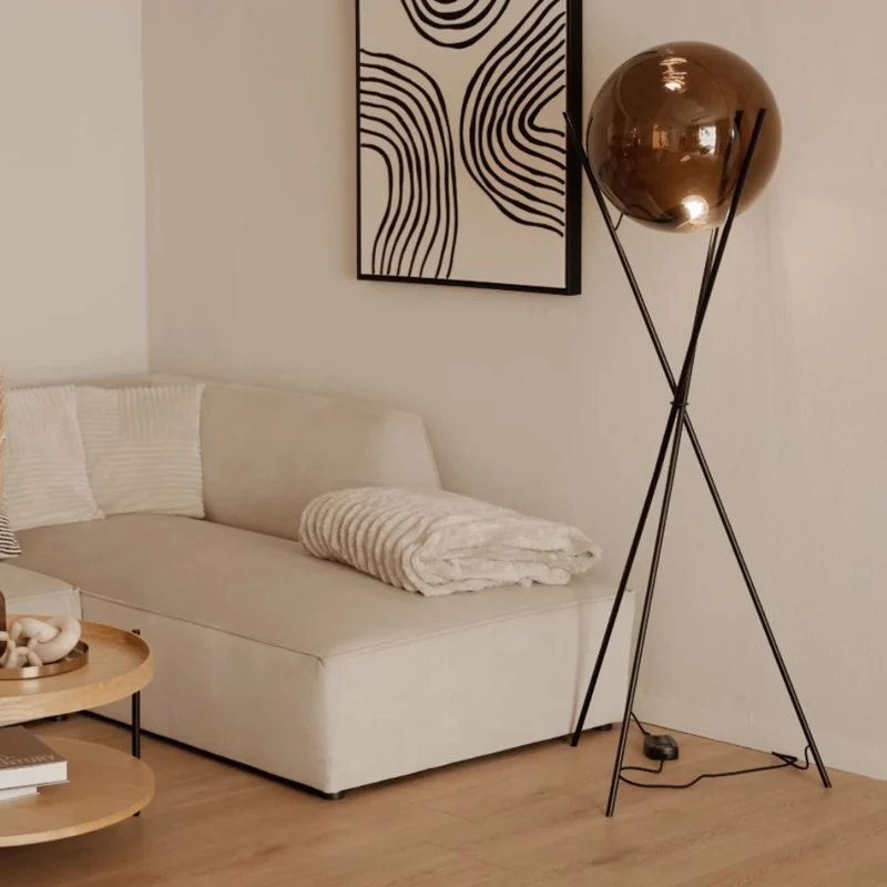 s.luce Orb Axis Glaskugel Stehlampe Dreibein 160cm
