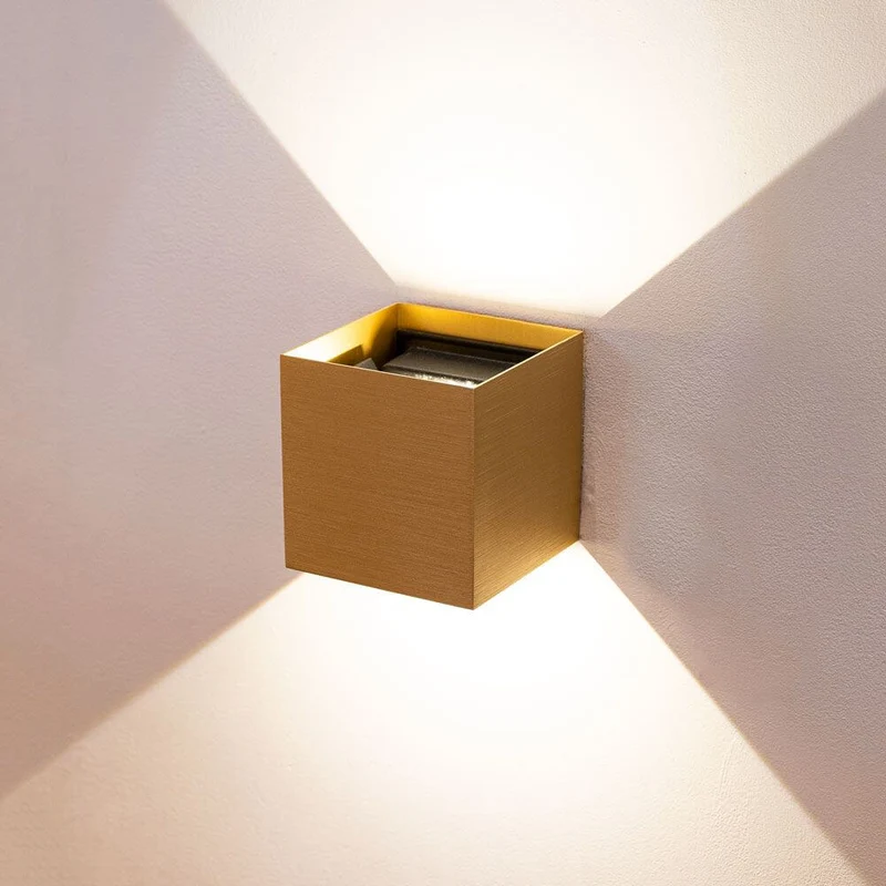 s.luce Ixa LED Wandlampe verstellbare Winkel Innen & Außen IP44