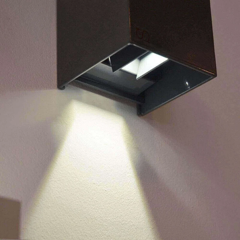 s.luce Ixa LED Wandlampe verstellbare Winkel Innen & Außen IP44