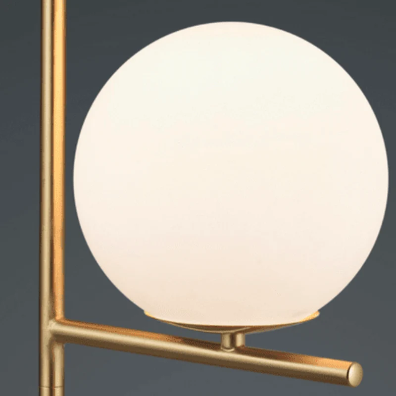 Lampe De Table En Laiton