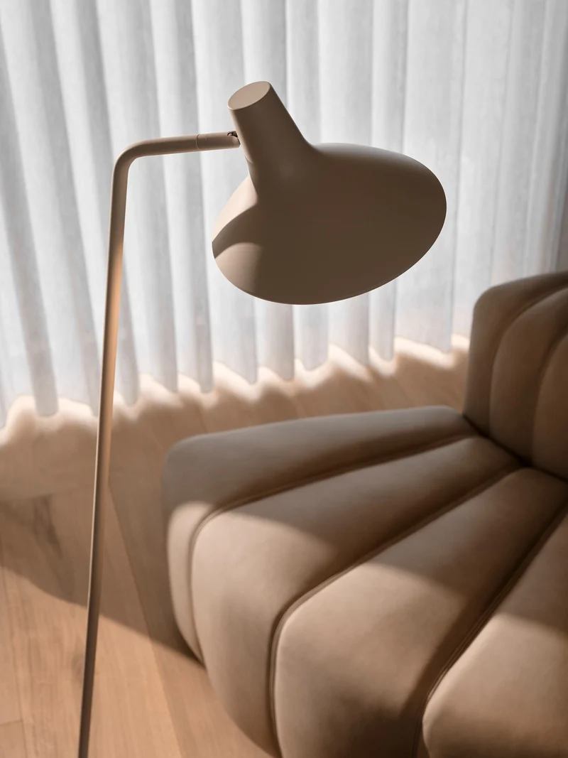 MAKOTO G9 SATIN KROM BORDLAMPE