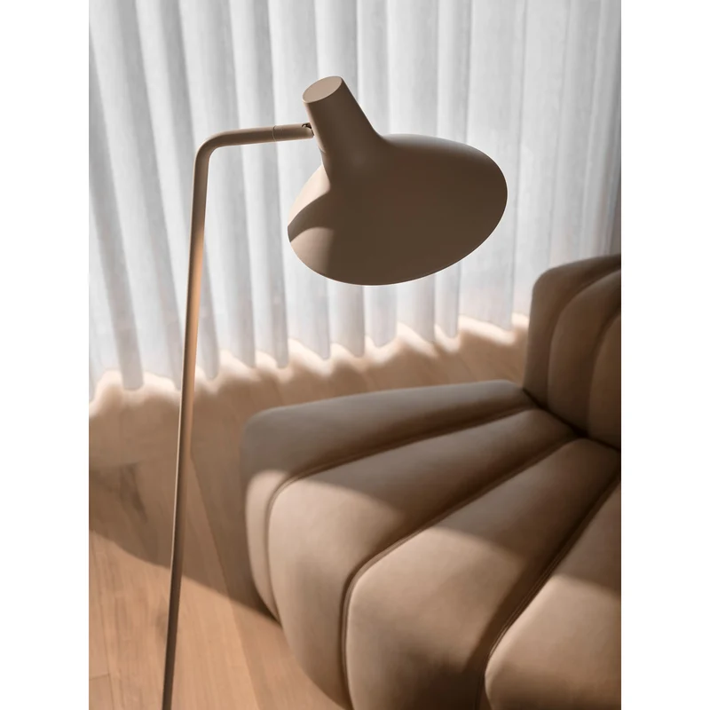 DARCI SANDFARVET GULVLAMPE