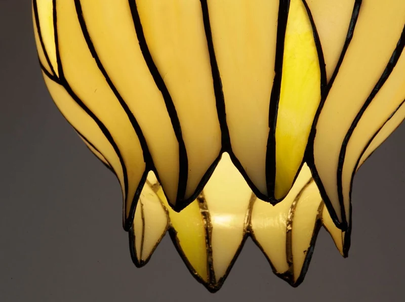 Suspension fleur en verre