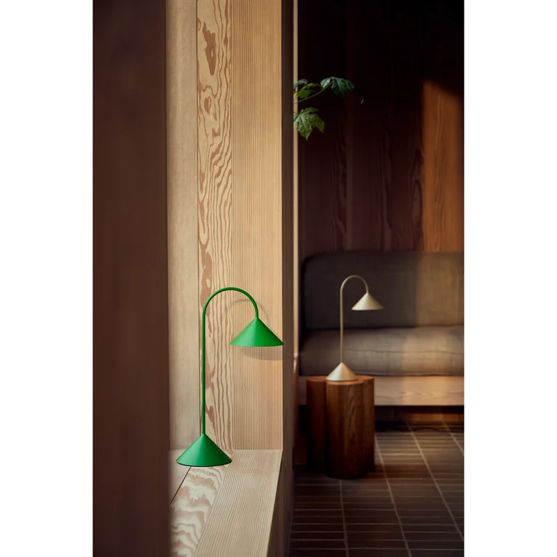 GRASP BORDLAMPE H47 GRØN PORTABLE