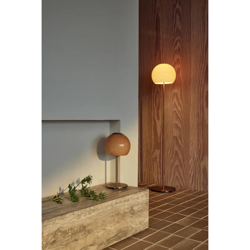 BALL BORDLAMPE GLAS AMBER