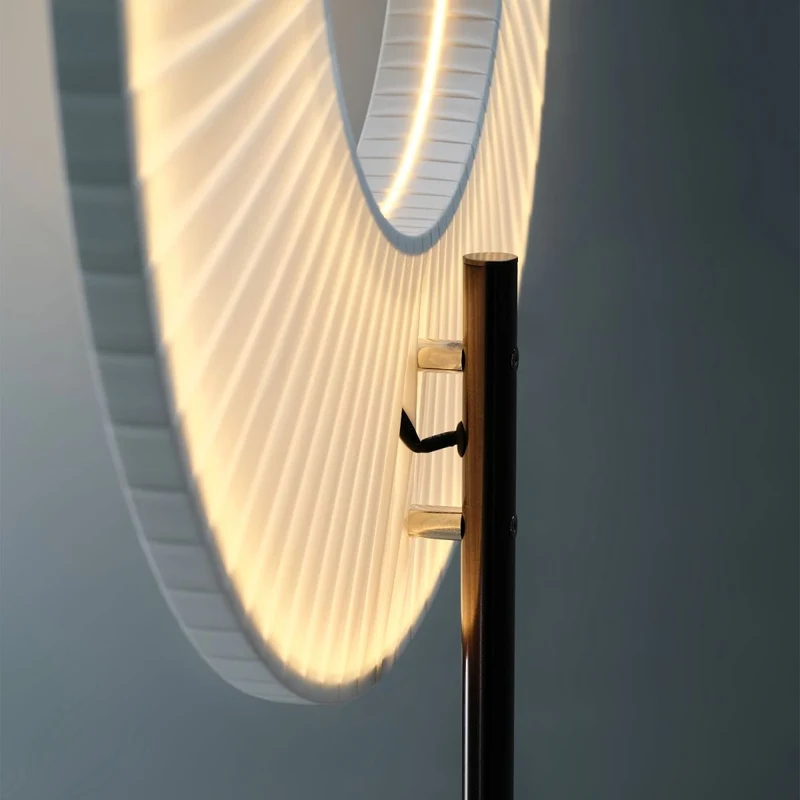Lampadaire designer minmaliste salon