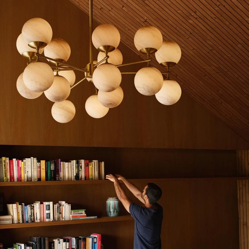 Chandelier noir globes