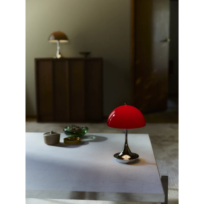 PANTHELLA 160 - PORTABLE Bordlampe ORIGINAL - OPAL RED