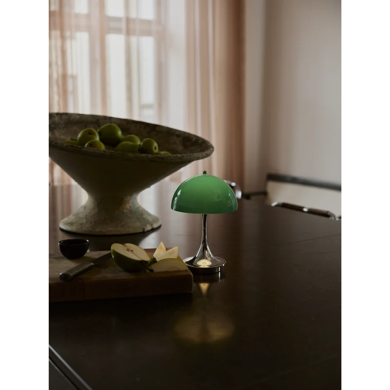 PANTHELLA 160 - PORTABLE Bordlampe ORIGINAL - OPAL GREEN