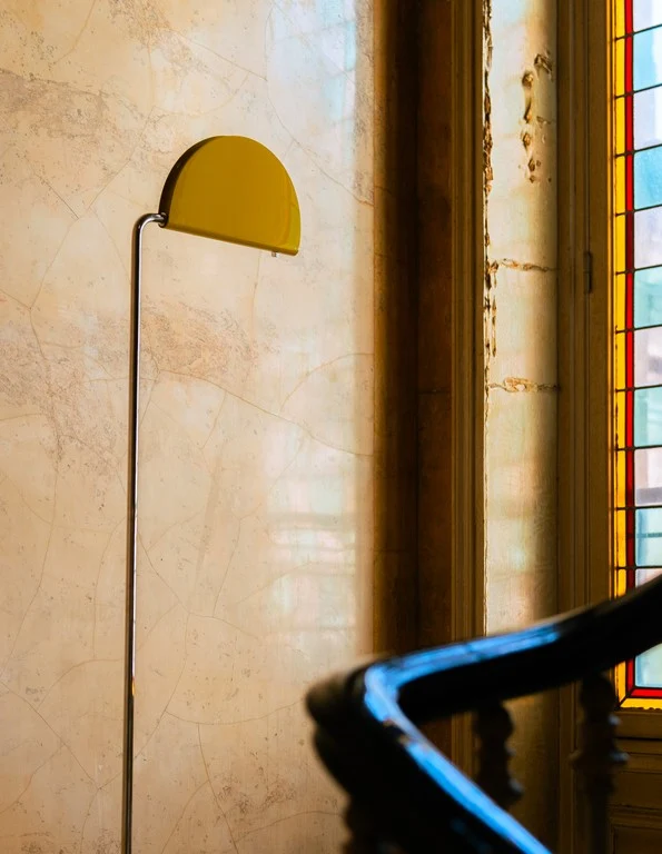 DCWéditions Mezzaluna Gulvlampe - White Marble / Yellow