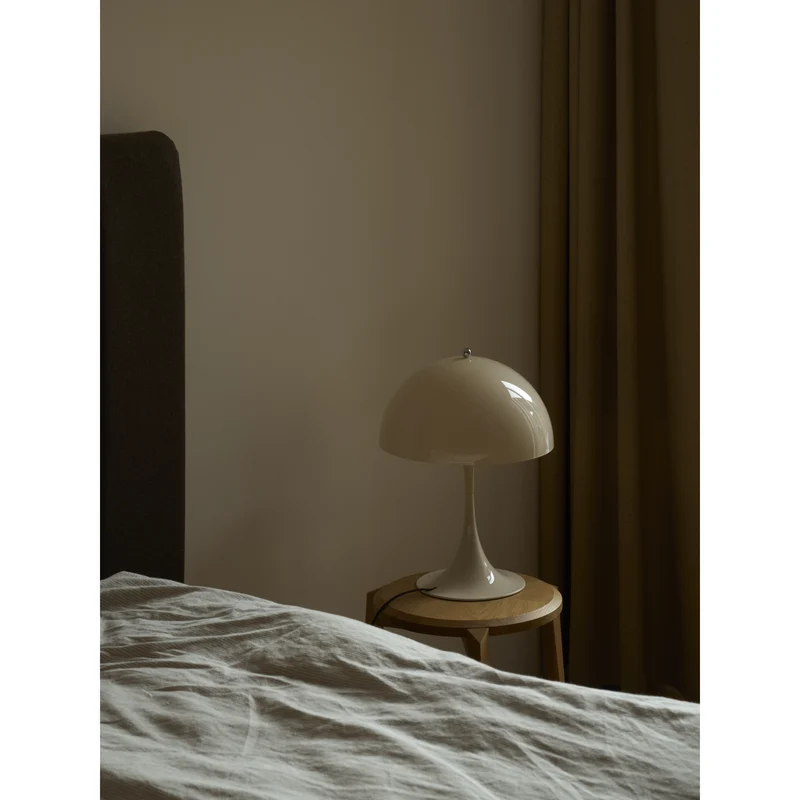 Panthella 320 - Bordlampe - OPAL BEIGE