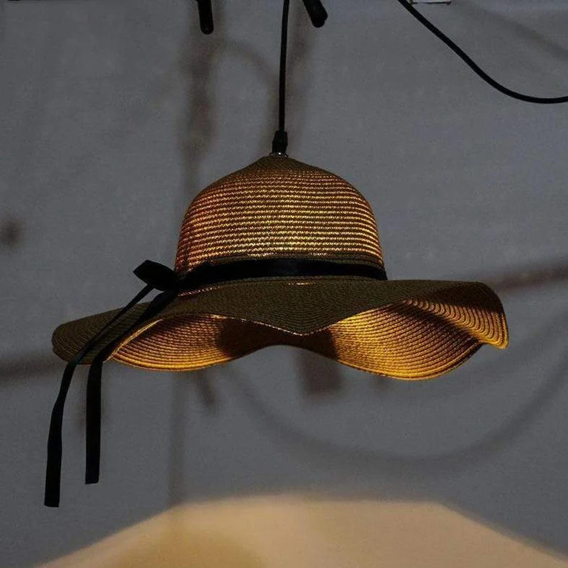 Suspension Chapeau De Paille