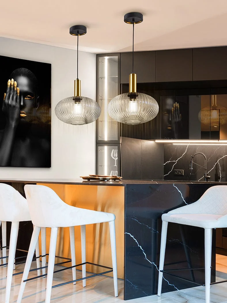 Suspension simple verre salon cuisine
