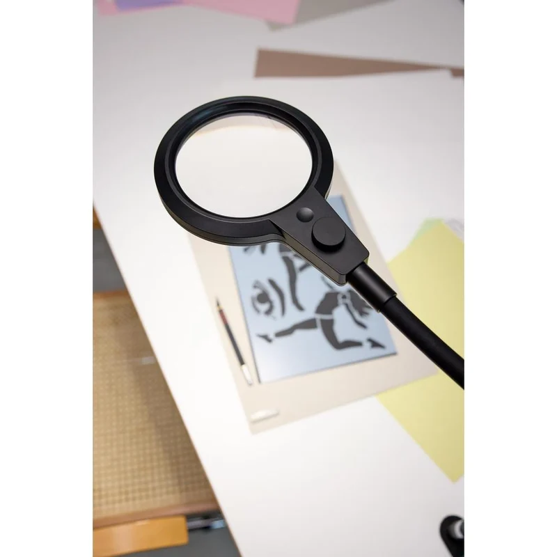 MAGNI LUP CLIPS BORDLAMPE SORT
