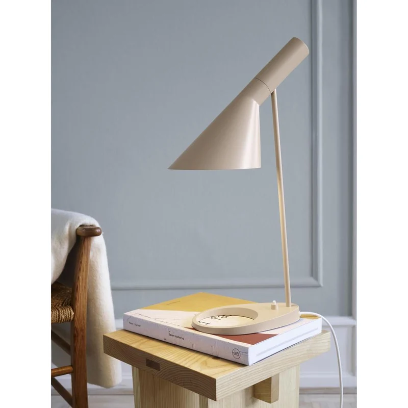 AJ - Bordlampe - Warm Sand, E27, 56 cm