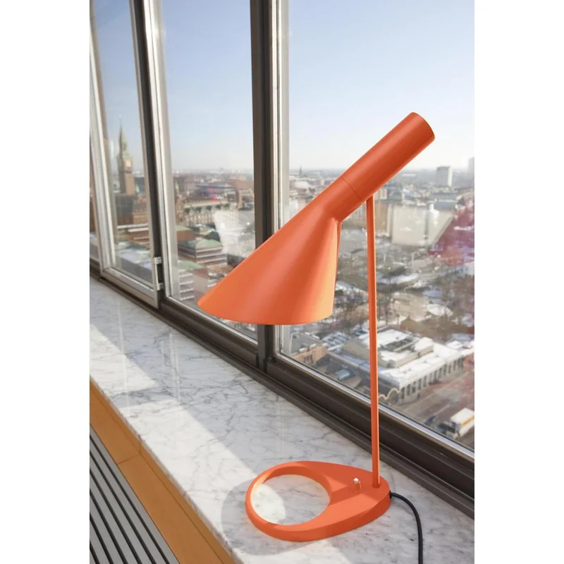 AJ - Bordlampe - Electric Orange