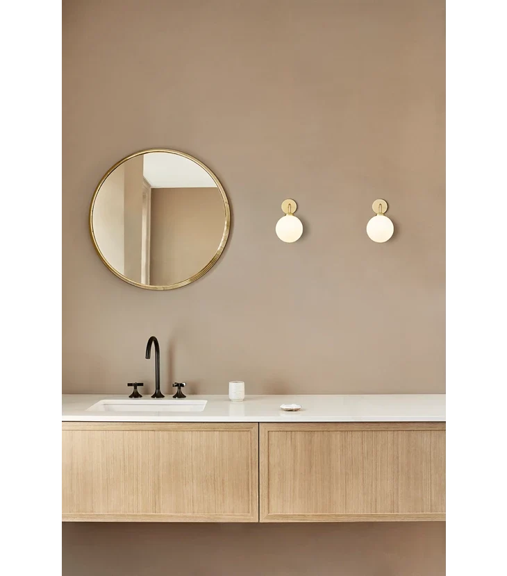 Apiales Væglampe Hardwired Brass/Opal - Nuura