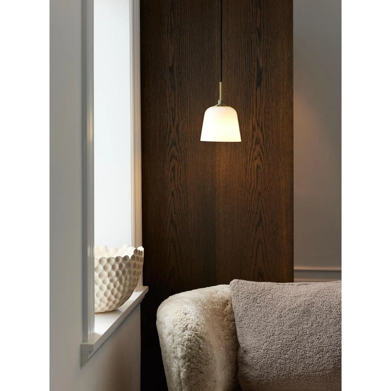 Halo Design Room 49 Pendel - Ø15 cm, Antik Messing & Opal Glas