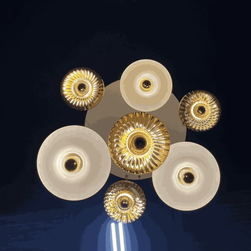 Rosace Grace 07 – Rosace 7 lumières en verre soufflé, style contemporain et structuré