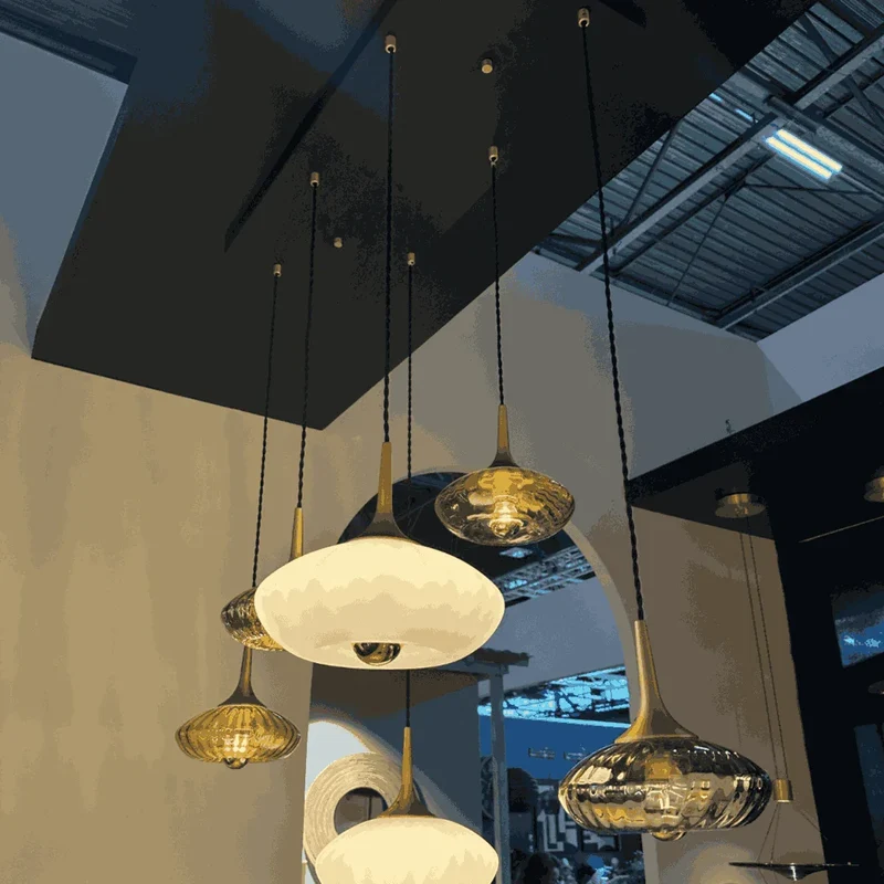 Rosace Grace 06 – Rosace 6 lumières en verre soufflé, style contemporain et élégant