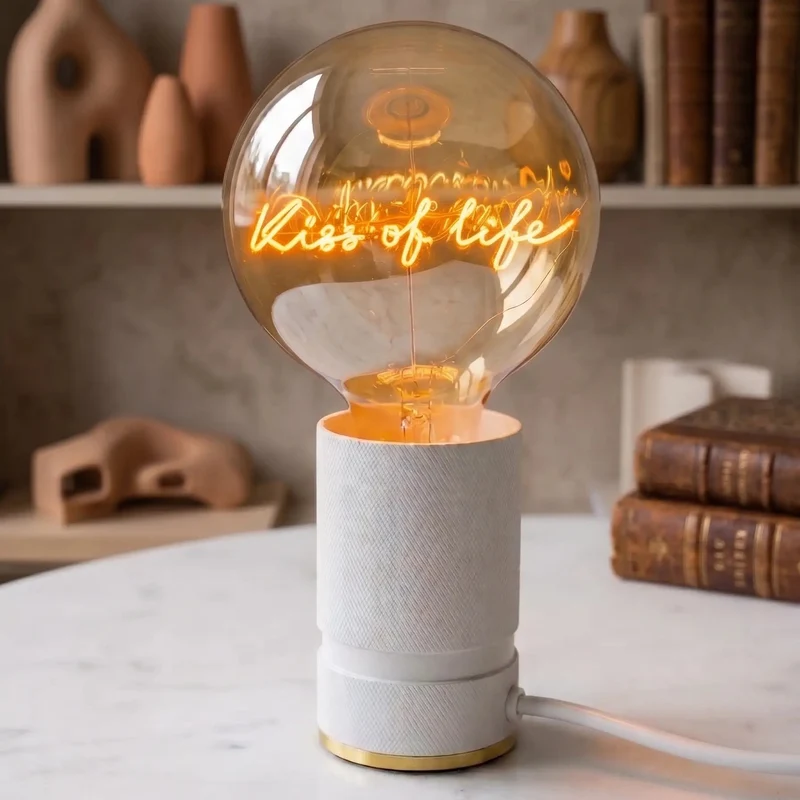 Ampoule décorative LED “Kiss Of Life” – Message In The Bulb