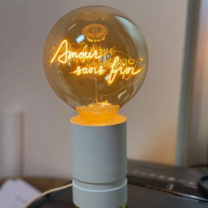 Ampoule décorative LED “Amour sans fin” – Message In The Bulb