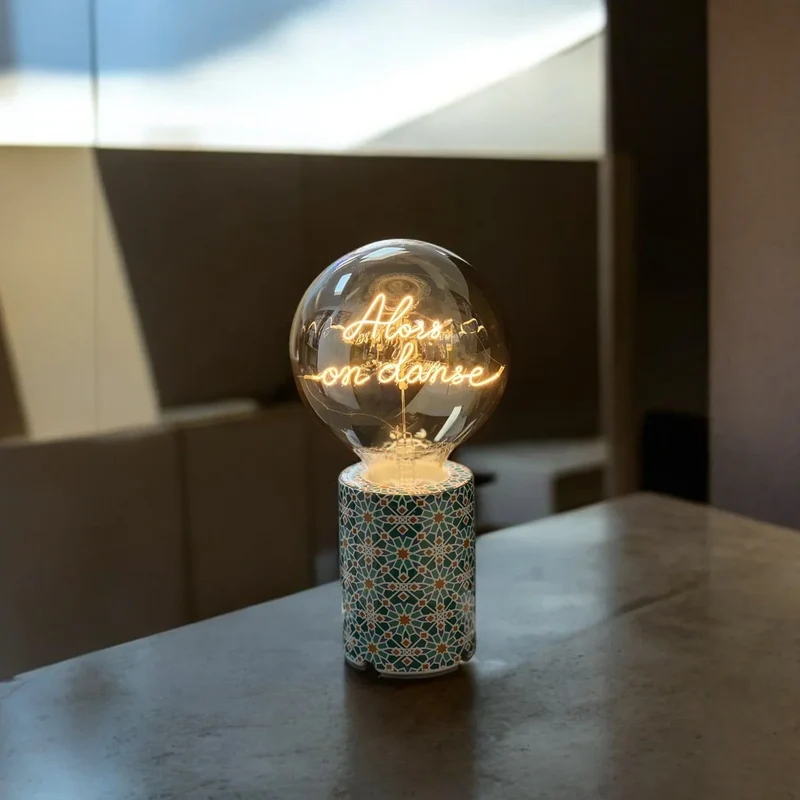 Ampoule décorative LED "ALORS ON DANSE" - Message In The Bulb
