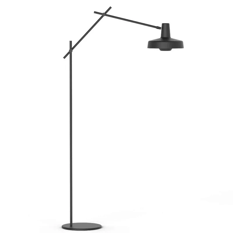 Arigato Gulvlampe Sort