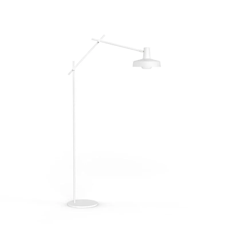 Arigato Gulvlampe Hvid
