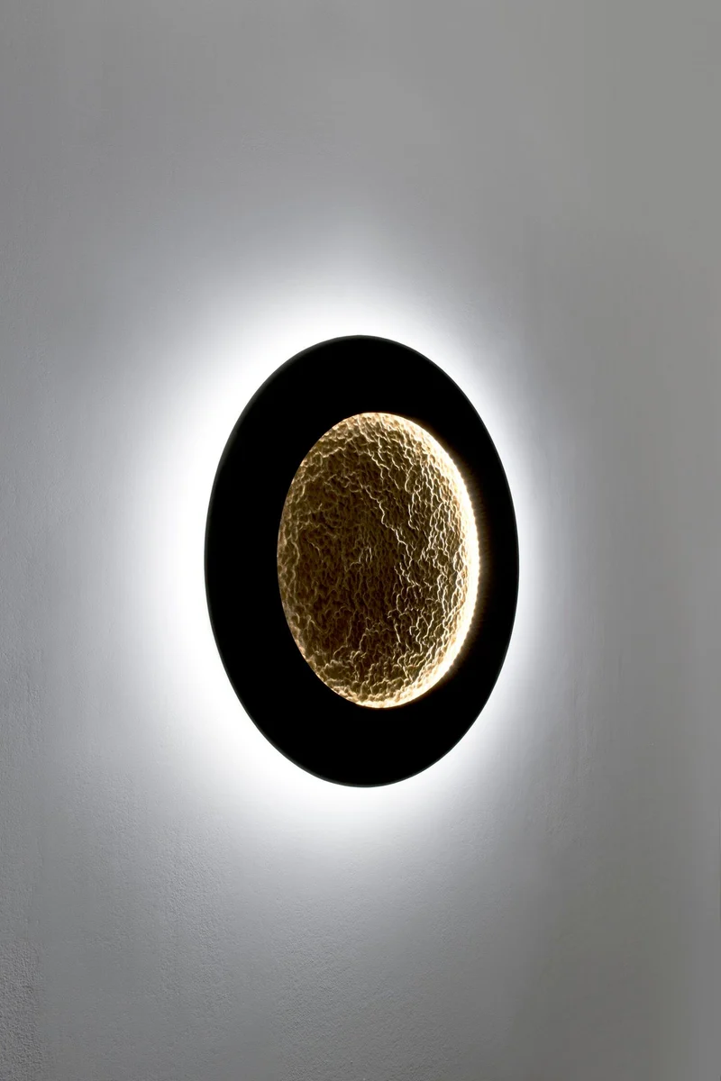 LED-Wandleuchte Luna Apertura L dimmbar gehämmert Rund