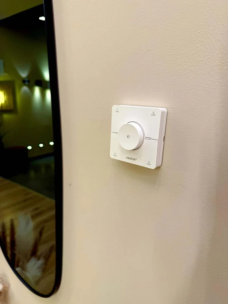 s.luce Smart-Dim-Set 4-Zonen 230V mit Fernbedienung inkl. Einbau