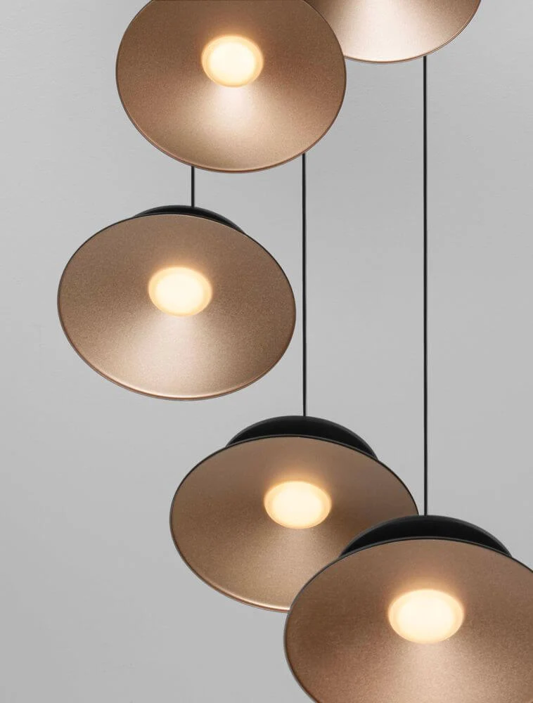 Morfi Pendelleuchte 5-flammig Ø 42cm 3000K Schwarz, Gold