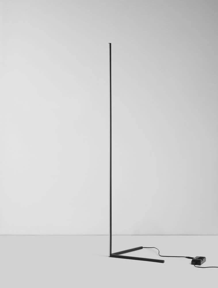 V-Line LED Stehlampe H 140,5cm 13000K