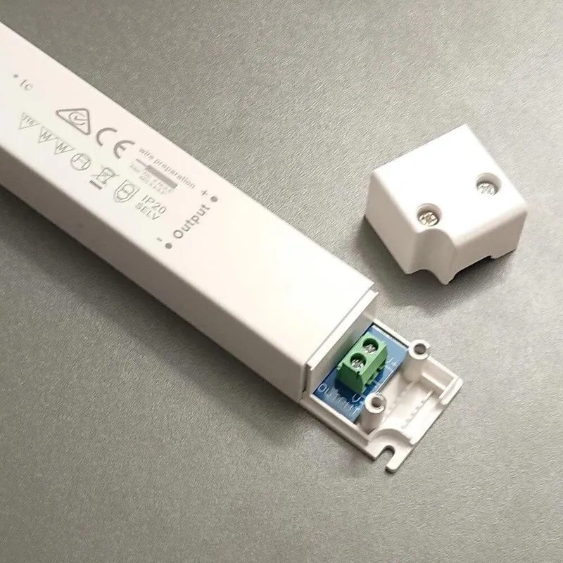 30W zertifiziertes Einbaunetzteil slim Dimmbar Triac 24V IP20