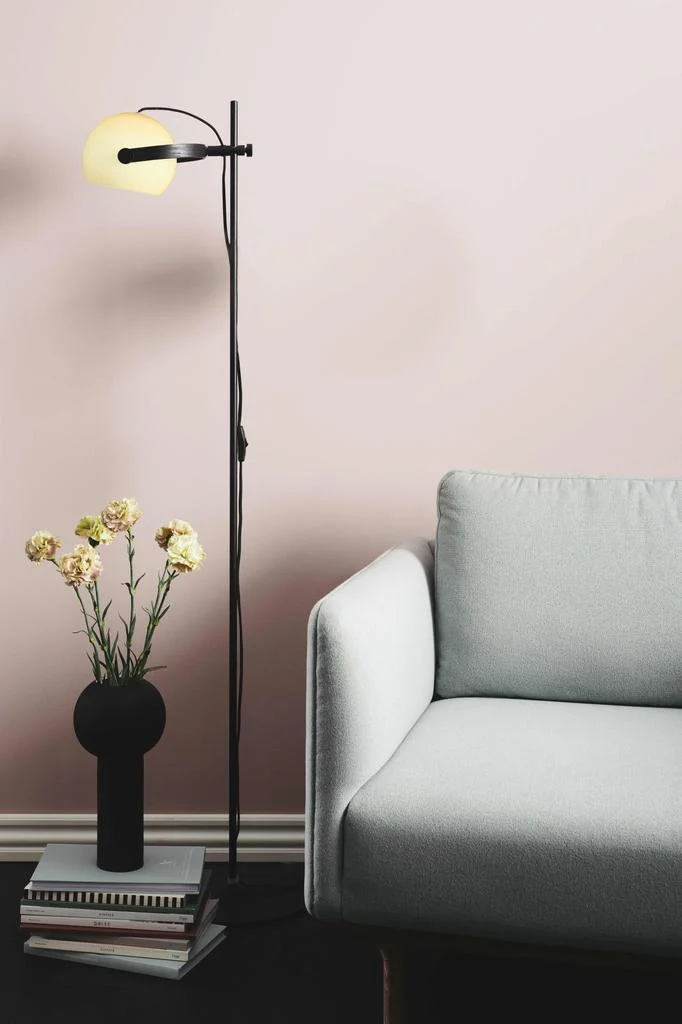 D.C GULVLAMPE 1 ARM OPAL/EG/SORT