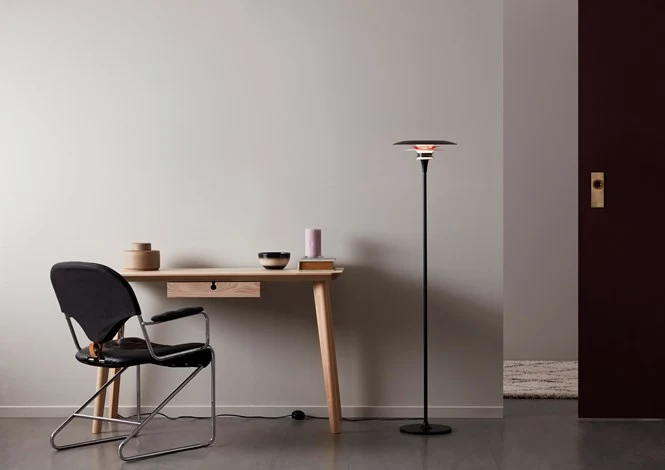 DIABLO - GULVLAMPE Ø30 - MAT SORT/BLANK RØD