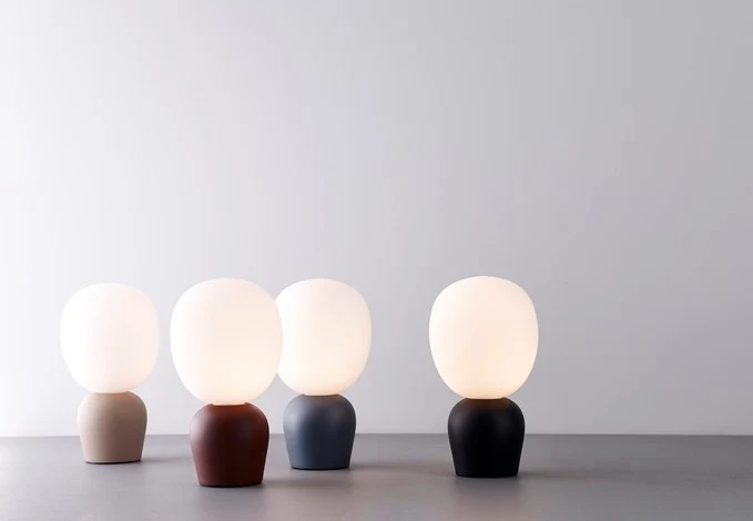 BUDDY - BORDLAMPE - MØRK RUST